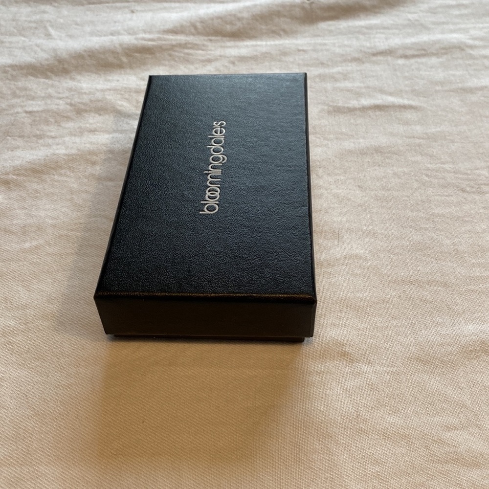 Bloomingdale’s Box - Picture 2 of 4